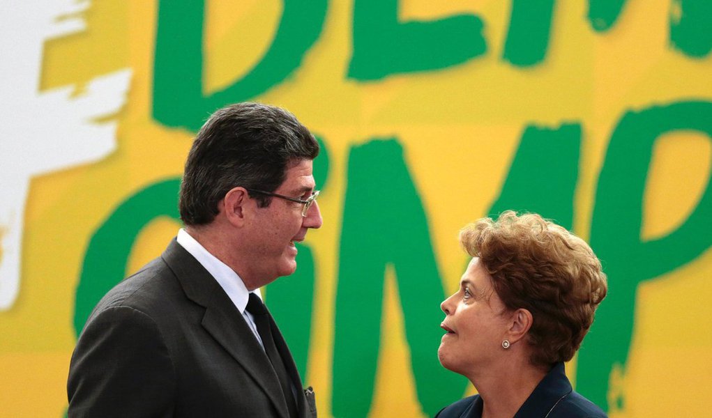 Na última sexta-feira (27), a equipe econômica do governo Dilma Rousseff informou que publicaria decreto com o contingenciamento de R$ 10 bilhões; a medida tornou-se necessária em razão da não aprovação da nova meta fiscal deste ano pelo Congresso Nacional