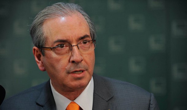 O ministro Teori Zavascki estendeu por mais 30 dias o prazo para que o presidente da Câmara dos Deputados, Eduardo Cunha (PMDB-RJ), apresente sua defesa à Corte; em agosto, Cunha foi denunciado por corrupção e lavagem de dinheiro na Operação Lava Jato; de acordo com a PGR, Cunha recebeu US$ 5 milhões para viabilizar a contratação de dois navios-sonda pela Petrobras com o Estaleiro Samsung Heavy Industries 