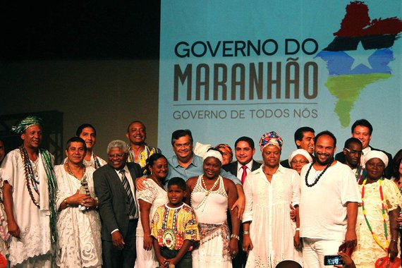 No Dia da Consciência Negra, o governador Flávio Dino anunciou ações nas áreas da Educação, Produção e Inclusão Social aos negros do Maranhão; governador oficializou e encaminhou à Assembleia o projeto de lei que destina 20% das vagas dos concursos públicos estaduais aos negros; “Temos muito a caminhar em um país que sempre foi tão desigual. O nosso compromisso é o de respeitar as diferenças. Os negros têm direito à sua história, seus heróis, suas tradições e sua religião. Lançamos um conjunto de propostas que têm como objetivo promover a igualdade e o direito para todos”, disse o governador