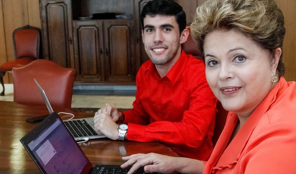 Publicitário Jeferson Monteiro, conhecido como aliado incondicional da presidente, a quem só elogia, postou duras críticas contra Dilma depois de notícias sobre a reforma ministerial; "Dilma não precisa do meu apoio no Governo dela, nem o meu e nem do apoio de ninguém que votou nela. Afinal, para ela só importa o apoio do PMDB e de parte do empresariado para que ela se mantenha lá onde está", escreveu, acrescentando que a presidente "pagou com traição a quem sempre lhe deu a mão", em referência a seus eleitores