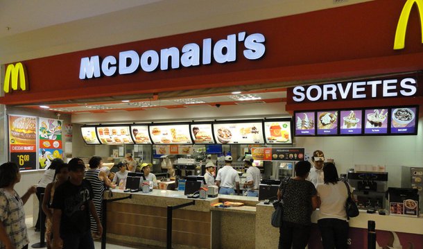 Ministério Púbico do Trabalho designou cinco procuradores para compor a força-tarefa criada para apurar denúncias de irregularidades trabalhistas por parte da cadeia norte-americana de fast food McDonald's; órgão também cobra da empresa o cumprimento de um acordo firmado em 2013 que previa a regularização das condições de trabalho dos funcionários da empresa no Brasil
