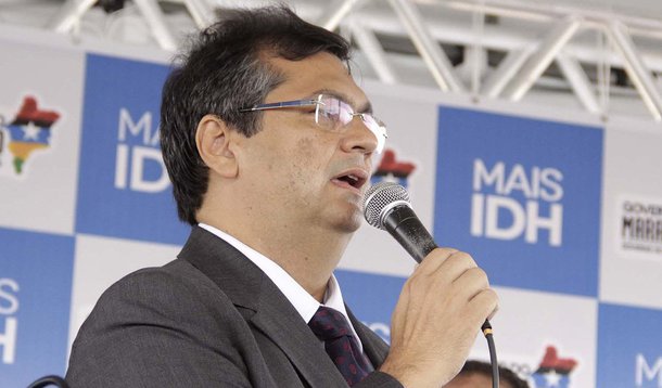 Após oito meses de gestão, o governador Flávio Dino conseguiu uma economia de R$ 40 milhões para os cofres públicos nos gastos com publicidade legal, divulgação institucional e assessoria de comunicação; segundo dados oficiais, Secretaria de Estado da Comunicação Social gastou apenas R$ 2,4 milhões; No ano passado, a então governadora Roseana Sarney gastou R$ 45,4 milhões somente entre janeiro e agosto de 2014