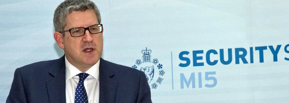 A ameaça terrorista contra o Reino Unido está no nível mais alto desde o 11 de Setembro de 2001, afirmou o diretor dos Serviços Secretos britânicos MI5, Andrew Parker, em entrevista à BBC; “É o número mais alto de que me lembro em 32 anos de carreira e, certamente, o mais alto desde o 11 de Setembro”, acrescentou