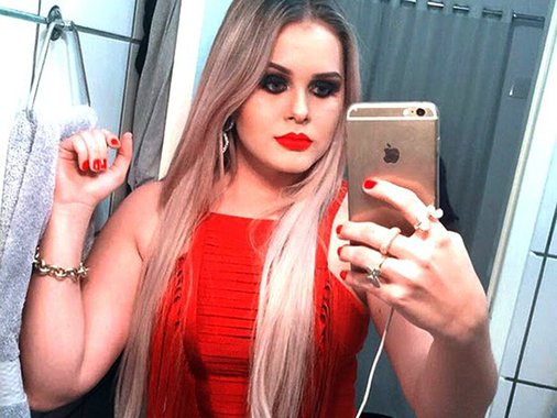 A prefeita afastada do município maranhense de Bom jardim, Lidiane Leite, se entregou à Polícia Federal nesta segunda-feira após 39 dias foragida; ela era procurada desde o último dia 20 de agosto, quando a PF deflagrou a Operação Éden para apurar denúncias de desvios estimados em R$ 1 milhão nos recursos destinados à educação; Lidiane ficou conhecida no País após exibir a vida de alto padrão que levava em uma cidade com um dos menores IDHs do Brasil