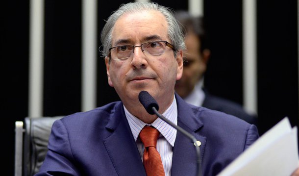 Presidente da Câmara disse considerar "pouco provável" que o Congresso Nacional aprove a recriação da CPMF, como deseja o governo; anúncio da volta do tributo com alíquota de 0,2% para cada transação foi feito durante coletiva sobre os ajustes que o governo pretende fazer para equilibrar o orçamento e evitar o défict nas contas públicas