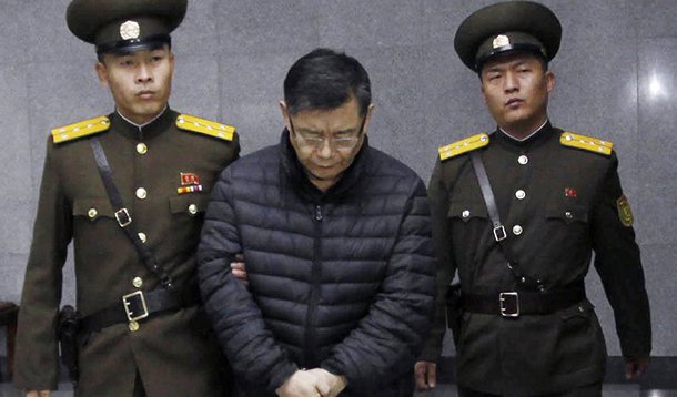 O mais alto tribunal da Coréia do Norte condenou um pastor canadense nascido na Coreia do Sul, Hyeon Soo Lim, a trabalhos forçados por toda a vida, por subversão; segundo a agência estatal chinesa Xinhua, o tribunal disse que Lim havia tentado derrubar o governo norte-coreano e comprometeu o seu sistema social com "atividades religiosas" nos últimos 18 anos; ele teria confessado ter ajudado pessoas a desertarem da Coreia do Norte, e se encontrou com o embaixador dos EUA na Mongólia para tratar disso