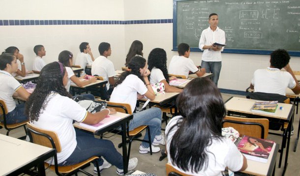 O discurso daqueles que não necessitam dos serviços públicos é radicalmente contrário ao aumento da carga tributária e consegue contaminar o restante da população 