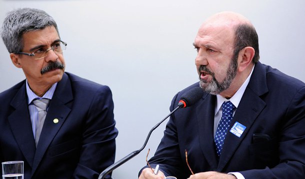 "Eu não achava justo que a trajetória vitoriosa da UTC fosse interrompida. Denunciar as vantagens indevidas poderia ser danoso à empresa. Cedi aos pedidos e paguei para manter o direito de a minha empresa existir", afirmou o empresário, dono da construtora investigada na Lava Jato; ele deu as declarações aos integrantes da CPI da Petrobras, mas disse que não responderá às perguntas dos parlamentares