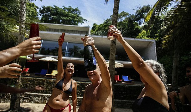 "O Grupo Globo informa que a citada casa não pertence e nunca pertenceu a qualquer membro da família Marinho", diz comunicado do Grupo Globo enviado ao 247 nesta segunda-feira 7, em referência à mansão construída em Paraty e alvo de manifestações contra a censura da emissora e em defesa do ex-presidente Lula neste domingo