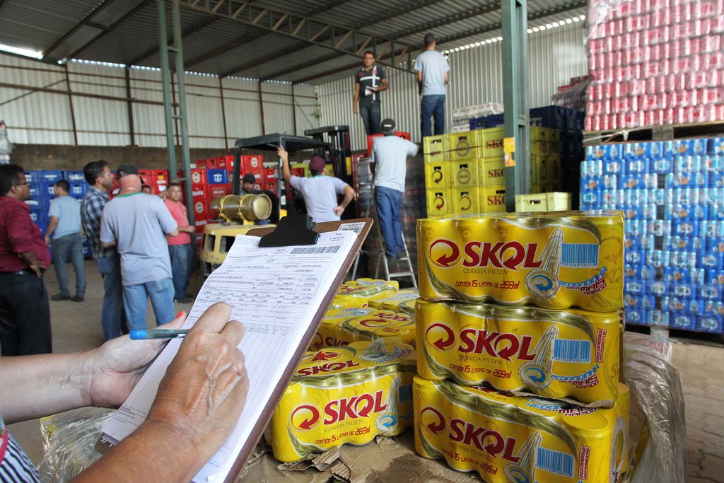 O responsável pelo negócio não tinha cadastro fiscal para exercer a atividade na região e cometia irregularidades, como não recolhimento do Imposto sobre Operações Relativas à Circulação de Mercadorias e Prestação de Serviços (ICMS) e venda de produtos sem nota fiscal