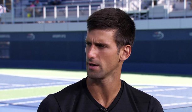 Número 1 do mundo, tenista sérvio entrou com uma ação contra o governo do estado do Rio de Janeiro por um contrato firmado em 2012 e que resultou em prejuízo de US$ 650 mil para o atleta; ele esteve no Brasil em novembro de 2012 para jogar contra Guga em uma partida comemorativa, em um evento organizado pelo Governo do Estado do Rio de Janeiro, e a Secretaria de Esporte e Lazer, por um cachê de US$ 1,1 milhão; no processo judicial iniciado em dezembro de 2015, alega ter recebido apenas R$ 450 mil