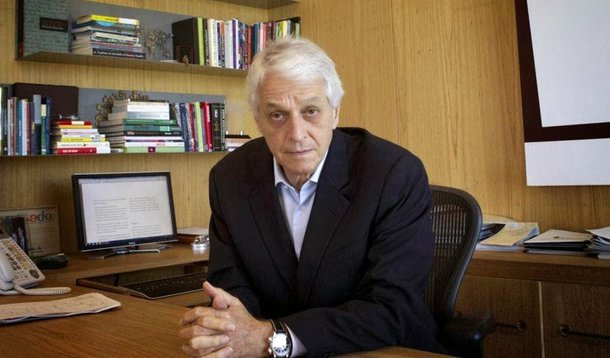 Para o presidente do conselho da Natura Cosméticos, Pedro Passos, "uma parte da indústria fez uma agenda em interesse próprio em detrimento do país; “E hoje estamos todos pagando essa conta", disse; ele defende reformas da Previdência e tributária, mas elege como prioridade a reforma política: "Quando a gente vê a fila de novos partidos se formando, já vemos o desenho do caos"; mas ressalta: "O Brasil é atrativo se você pensar no longo prazo"