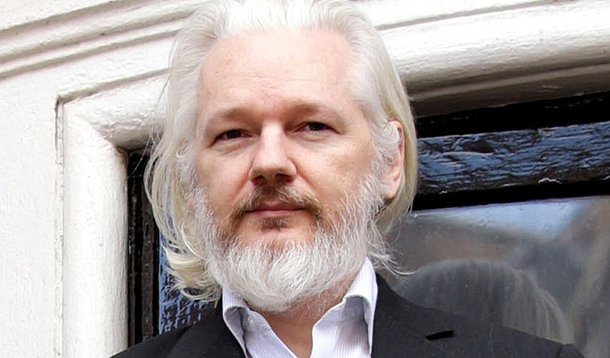 "Fundador do WikiLeaks, Julian Assange, deveria ser autorizado a sair livremente da embaixada do Equador em Londres e receber uma indenização por ter enfrentado o equivalente a uma detenção de três anos e meio", arbitrou uma comissão da ONU nesta sexta-feira; o australiano está abrigado na embaixada equatoriana desde junho de 2012 para evitar uma investigação de estupro na Suécia