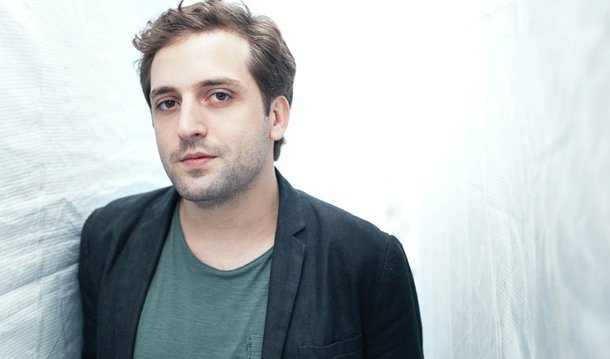 Nunca foi tão urgente quanto agora fazer humor, afirma o ator, escritor e humorista, preocupado em firmar um diálogo com quem defende o impeachment da presidenta Dilma Rousseff; confira sua entrevista exclusiva a Helder Lima, da Rede Brasil Atual