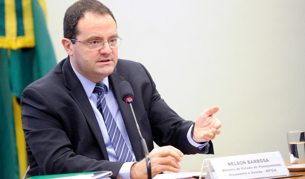 O ministro da Fazenda, Nelson Barbosa, terá reunião com altos executivos, principalmente de empresas multinacionais, no Fórum Econômico Mundial, em Davos, na Suíça, nesta semana; em encontro fechado com os executivos, no Business Interaction Group on Brazil, Barbosa vai falar sobre oportunidades de investimentos no País e responder perguntas dos executivos sobre a economia brasileira