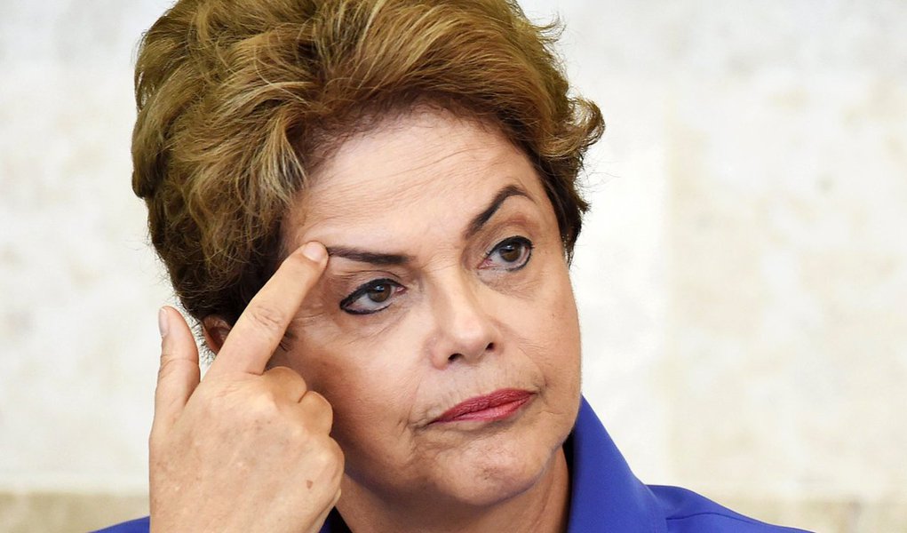 Com a sanção integral do Orçamento Geral da União de 2016 aprovado pelos parlamentares, presidente Dilma Rousseff manteve a previsão de repasse de R$ 819 milhões para o Fundo Partidário, valor considerado alto por alguns especialistas; a justificativa para a manutenção da verba na lei é que este será o primeiro ano eleitoral em que o financiamento privado de campanhas estará proibido