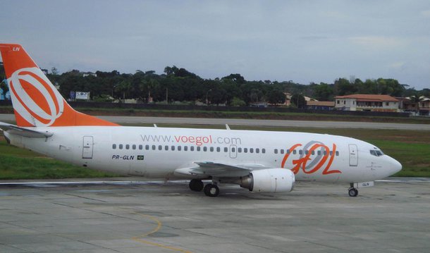 A Gol Linhas Aéreas Inteligentes suspendeu as operações para a capital da Venezuela, Caracas, até que seja resolvida uma disputa sobre a transferência de dinheiro para fora do país e de volta ao Brasil, disse a empresa em um comunicado nesta terça-feira. 9; empresas aéreas têm cerca de US$ 3,9 bilhões em recursos presos na Venezuela, devido aos restritos controles cambiais do país, segundo a Associação Internacional de Transporte Aéreo