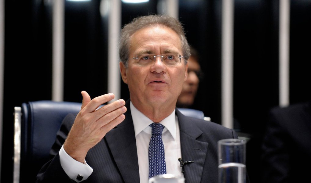  O ministro do Supremo Tribunal Federal Teori Zavascki autorizou a abertura de três novos inquéritos contra o presidente do Senado, Renan Calheiros (PMDB-AL), para investigar o suposto envolvimento do peemedebista na Lava Jato; Teori atendeu a pedidos da Procuradoria-Geral da República e da Polícia Federal; com isso, Renan passa a ser alvo de nove inquéritos da Lava Jato no Supremo; ele nega relação com irregularidades