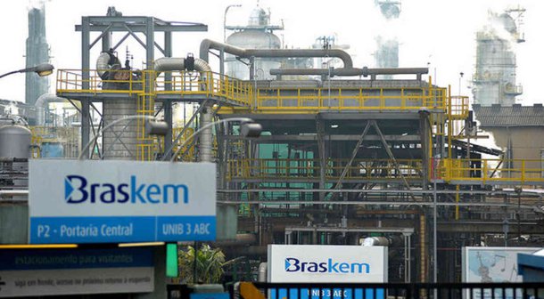 Confissão foi feita por Frank Geyer, em sua delação premiada; ele afirmou ter recebido a quantia referente à venda da petroquímica Quattor para a Braskem no exterior e disse que nunca declarou esse patrimônio às autoridades brasileiras; Odebrecht diz ter cumprido a lesgilação nacional
