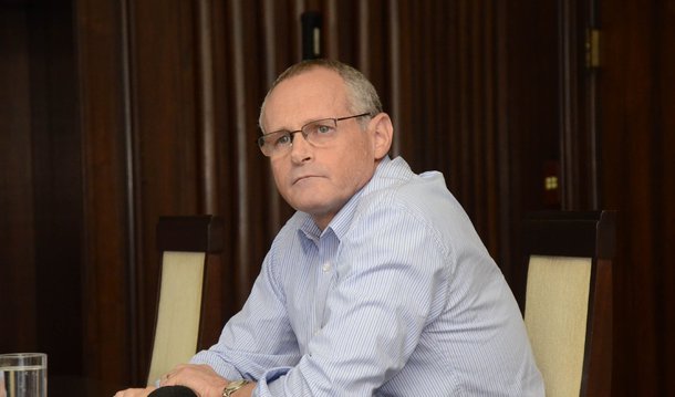 O secretário de Segurança Pública do Rio de Janeiro, José Mariano Beltrame, informou que agentes dos batalhões de grandes eventos e de choque, além de efetivos do setor administrativo, também farão patrulhamento em dias intercalados com suas funções de origem; o titular da pasta teve acesso as prévias no aumento dos índices de criminalidade de fevereiro e março no Rio e voltou a pedir mudanças em leis