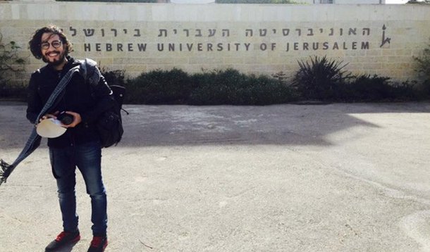 O jornalista Leandro Fortes criticou a repercussão à palestra do deputado Jean Wyllys (PSOL-RJ) na Universidade Hebraica de Jerusalém, convidado para debater sobre antissemitismo e outras formas de ódio, como homofobia; "É de se imaginar o quanto estão se divertindo malafaias e cunhas com essa histeria ideológica desencadeada a partir da decisão do deputado do PSOL do Rio de Janeiro em ir a Israel discutir, entre outras questões, a opressão aos palestinos", afirma; para Fortes, Wyllys não está sendo alvo de uma crítica racional, "mas de um linchamento ideológico de parte da esquerda brasileira afetada por seu protagonismo"