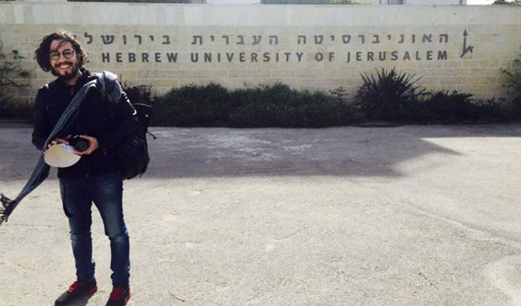 O jornalista Leandro Fortes criticou a repercussão à palestra do deputado Jean Wyllys (PSOL-RJ) na Universidade Hebraica de Jerusalém, convidado para debater sobre antissemitismo e outras formas de ódio, como homofobia; "É de se imaginar o quanto estão se divertindo malafaias e cunhas com essa histeria ideológica desencadeada a partir da decisão do deputado do PSOL do Rio de Janeiro em ir a Israel discutir, entre outras questões, a opressão aos palestinos", afirma; para Fortes, Wyllys não está sendo alvo de uma crítica racional, "mas de um linchamento ideológico de parte da esquerda brasileira afetada por seu protagonismo"