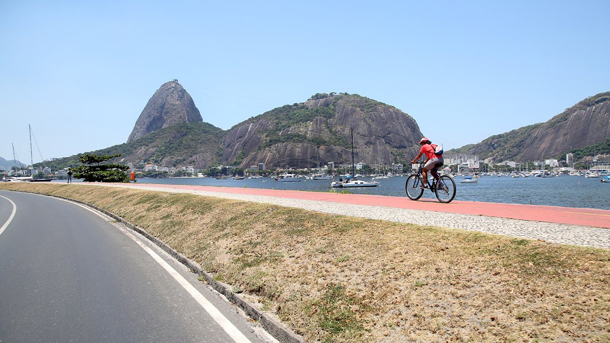 A Cidade do Rio de Janeiro foi escolhida para sediar, em 2018, o maior evento sobre bicicletas e ciclismo: o VeloCity, um congresso internacional que acontece a cada dois anos em municípios que investem em ciclovias, e reúne ciclistas e empresários do setor para discutir soluções para a cultura e presença das bikes nas cidades; será a primeira vez que o VeloCity ocorrerá em cidade da América do Sul