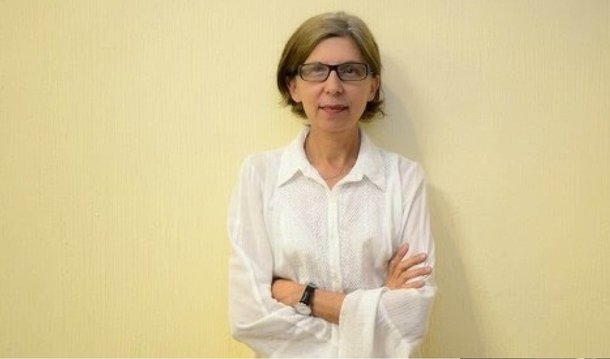 A cineasta, jornalista e professora-pesquisadora Anita Leandro retirou seu filme Retratos de Identificação da programação do Festival de Cinema da Associação de Estudos Latino-americanos pois o ex-presidente Fernando Henrique Cardoso (PSDB) era um participantes da conferência sobre a evolução da democracia institucional; em carta aberta, ela explicou suas razões: "Enquanto eleitora e cidadã brasileira, defensora do respeito às regras do jogo democrático, não posso admitir que o meu filme, que denuncia crimes ainda impunes da ditadura militar, seja projetado num evento que traz como convidado FHC, do PSDB, um dos partidos articuladores do processo de impeachment sem base legal contra a presidente Dilma Rousseff"