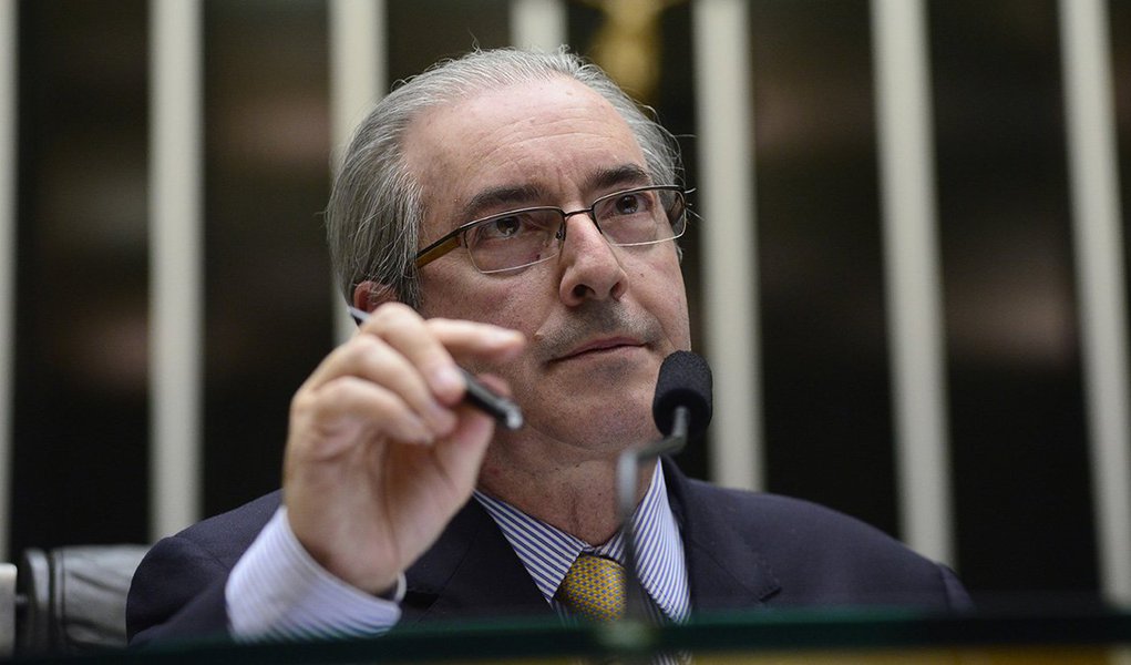 Ofício encaminhado em outubro de 2015 ao presidente da Câmara pede o envio do "nome dos parlamentares, assessores, além dos funcionários, que integraram a Comissão de Obras Irregulares (COI) entre 2011 e 2015, bem como os dados funcionais de todos"; investigação faz parte de um dos desdobramentos da Operação Lava Jato e não está relacionada com os inquéritos abertos contra o parlamentar