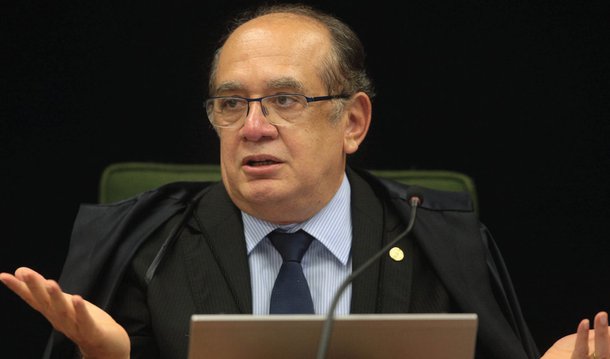 O ministro do Supremo Tribunal Federal Gilmar Mendes classificou de "Operação Tabajara" a decisão do presidente interino da Câmara, Waldir Maranhão (PP-MA), que anulou a sessão do impeachment da presidente Dilma Rousseff; "Não vejo nenhum sentido nessa decisão. Ele não dispõe desse poder. Imaginem que presidentes dos poderes comecem a agir desta forma", afirmou; ele disse que essa ação mostra o "desespero" do governo