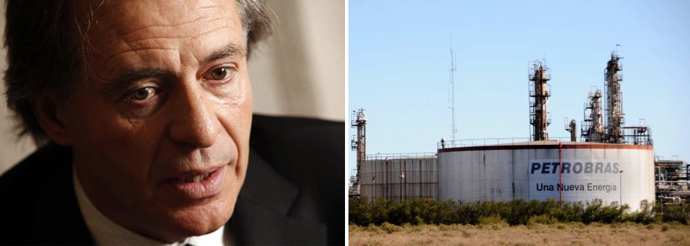 O czar do jogo na Argentina Cristóbal López, cujos negócios com cassinos, petróleo e mídia cresceram durante os governos de Néstor e Cristina Kirchner, está novamente na corrida para comprar os ativos da Petrobras no país vizinho; para tentar evitar o veto que sofreu do governo brasileiro, que, em 2013, o impediu de comprar os ativos da Petrobras na Argentina, Lopez decidiu encarar o negócio com novos sócios; por isso, sua empresa estabeleceu uma parceria com a Petrolera Pampa, que já ofereceu US$ 1,2 bilhão pelos ativos da estatal