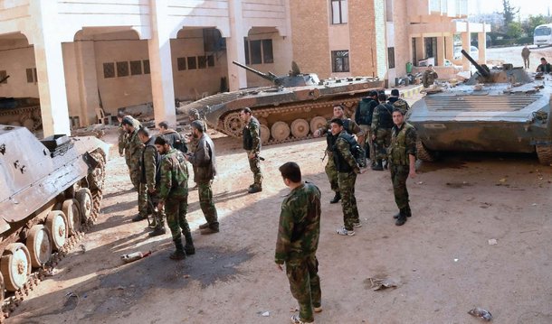 Exército sírio tomou o controle da cidade de al-Qaryatain após expulsar militantes do Estado Islâmico neste domingo, informou a televisão estatal síria; TV informou que o Exército e seus aliados "restauraram totalmente a segurança e a estabilidade para a cidade depois de matar os últimos grupos restantes dos terroristas Daesh"