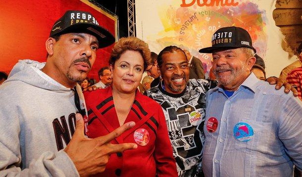 Um grupo por formado por 53 entidades e líderes ligados ao movimento hip hop divulgou um manifesto em defesa da democracia; "Sempre que a Globo, a Veja, a Folha, a polícia e todos esses filhos da ditadura estiverem de um lado. Pode acreditar, nós estaremos do outro lado, do seu lado", afirma; "Quando homens sem caráter, que roubaram durante 500 anos as riquezas da nação e tentam culpar a única mulher presidenta de nossa história, nós não vacilamos, lutaremos e diremos em alto e bom som: É GOLPE!"; leia íntegra 