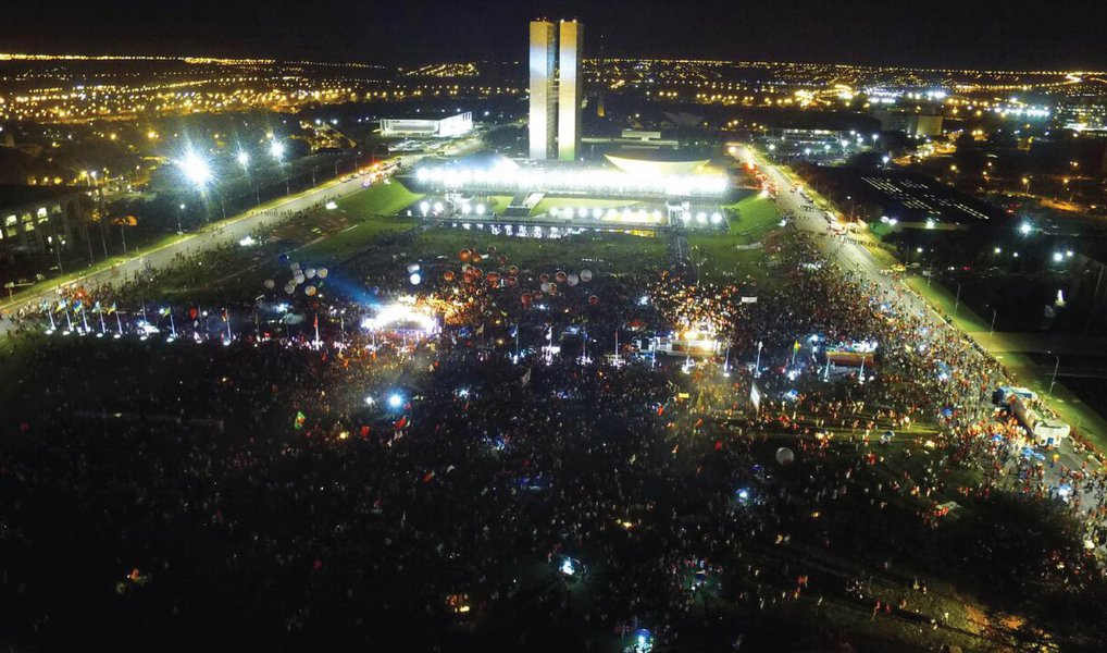 Nas últimas 48 horas – pouco mais, pouco menos -, começou a se formar no país e no exterior um clima de inconformismo que está chegando ao paroxismo. Pessoas e entidades que resistiam a se manifestar contra o golpe paraguaio que tentam dar no país, finalmente caíram em si