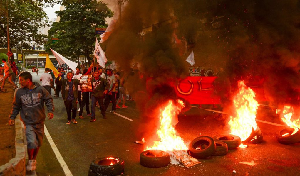 O impeachment de Dilma é uma quebra institucional caríssima para a nossa democracia, mas também pode significar o nascimento de algo novo. É quase certo que vivemos o fim de um ciclo de 13 anos da nossa história. Mas não estamos vivendo o fim história