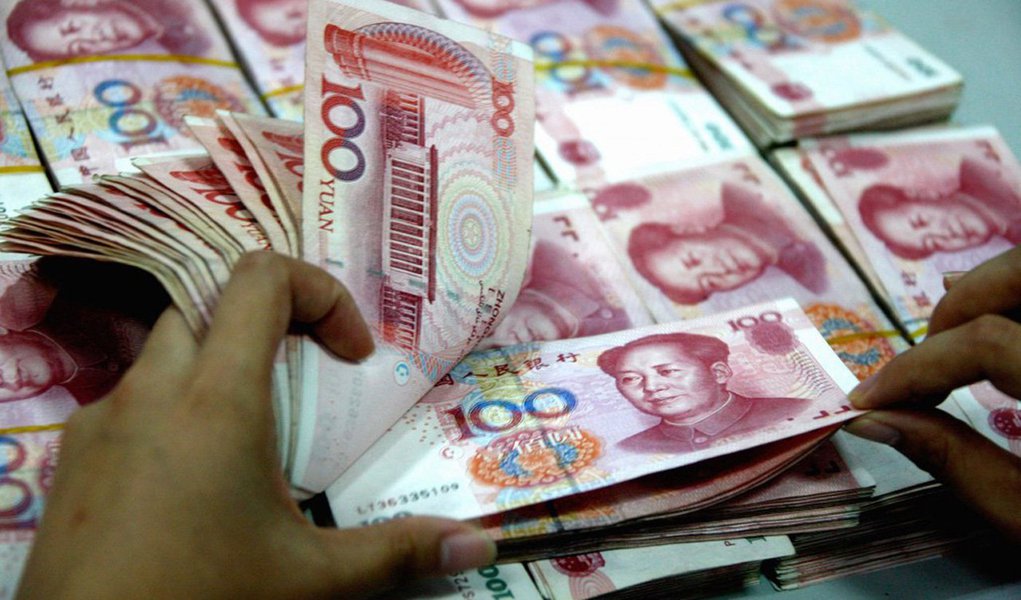 Banco Central da China revisou para baixo as projeções de crescimento da economia para o próximo ano; segundo a instituição, economia deve desacelerar para 6,8% 2016, contra 6,9% das projeções anteriores