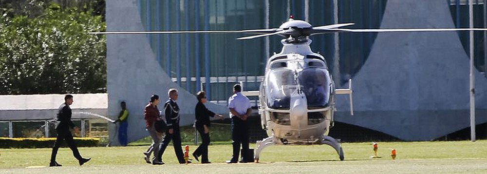 Bras�lia - A Presidenta Dilma Rousseff parte para viagem � Nova Iorque (Marcelo Camargo/Ag�ncia Brasil)