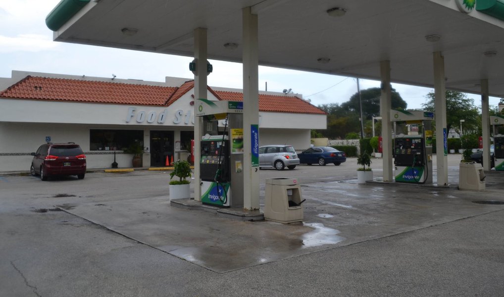 O tribunal do Conselho Administrativo de Defesa Econômica (Cade) negou recurso da Cascol Combustíveis, que pediu a suspensão da medida preventiva adotada pelo órgão no inquérito administrativo que investiga suposto cartel de combustíveis no Distrito Federal (DF); a medida preventiva do dia 25 de janeiro determina intervenção na Cascol, maior rede de postos de combustível do DF, com a nomeação de um administrador provisório para comandar os postos da rede com bandeira da BR Distribuidora; o objetivo é reestabelecer a concorrência no mercado de combustíveis do Distrito Federal