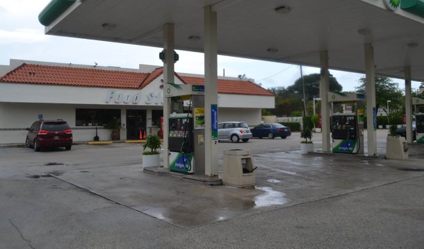 O tribunal do Conselho Administrativo de Defesa Econômica (Cade) negou recurso da Cascol Combustíveis, que pediu a suspensão da medida preventiva adotada pelo órgão no inquérito administrativo que investiga suposto cartel de combustíveis no Distrito Federal (DF); a medida preventiva do dia 25 de janeiro determina intervenção na Cascol, maior rede de postos de combustível do DF, com a nomeação de um administrador provisório para comandar os postos da rede com bandeira da BR Distribuidora; o objetivo é reestabelecer a concorrência no mercado de combustíveis do Distrito Federal