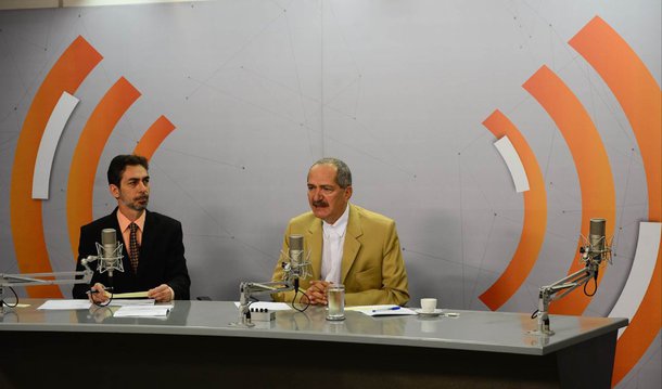 O estado do Rio terá o maior número de militares no combate ao mosquito Aedes aegypti, transmissor da dengue, da febre chikungunya e do vírus Zika; segundo o ministro da Defesa, Aldo Rebelo, o Rio de Janeiro dispõe do maior efetivo das Forças Armadas; “A mobilização será proporcional ao efetivo de cada estado [e não ao número de registros de casos de doenças] porque nossa ação é preventiva, não é uma ação de erradicação, como a que o Ministério da Saúde pode promover”, disse; Rebelo explicou que existem unidades militares em 300 municípios e que a ação será promovida em 356