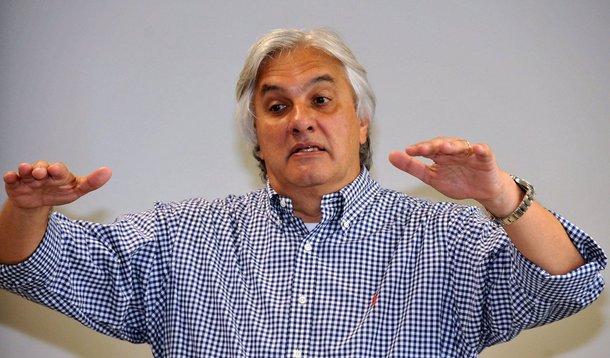 Polícia Militar do Distrito Federal (PMDF) aguarda ser oficialmente informada do processo de transferência do senador Delcídio do Amaral (PT-MS) para sua carceragem; local a ser adaptado ainda não foi definido; pedido para a transferência – feito pela defesa de Delcídio – foi autorizado pelo Supremo Tribunal Federal (STF); Delcídio está preso desde o dia 25 de novembro em uma cela na Superintendência da PF, em Brasília,após ser denunciado pelo crime de impedir e prejudicar as investigações da Operação Lava Jato