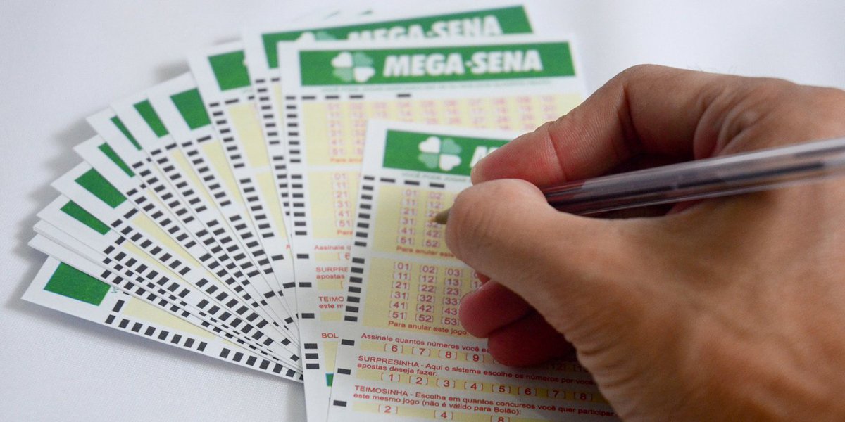 Ninguém ganhou o prêmio de R$ 162 milhões da Mega-Sena sorteado neste sábado em Santo Anastásio, interior de São Paulo. Com isso, sobe para R$ 200 milhões o valor a ser pago no próximo sorteio, quarta-feira 25