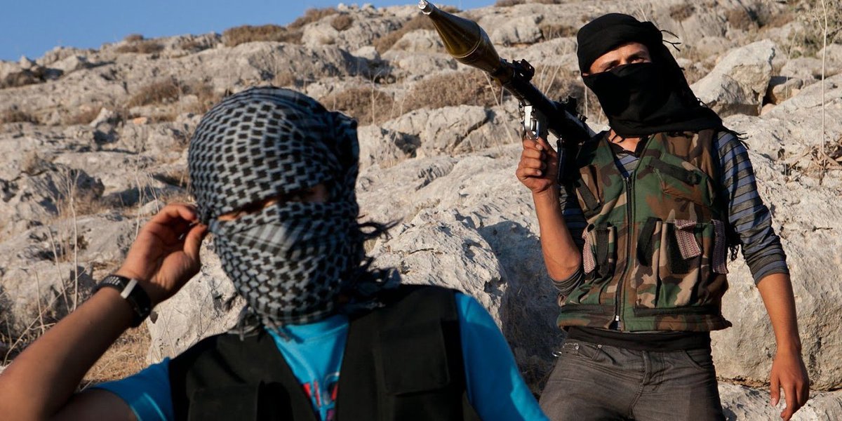 Os pedidos de alguns parceiros da Rússia em não bombardear o corredor de cera de 100 quilômetros de extensão na fronteira turco-síria são na realidade uma tentativa de assegurar o abastecimento de grupos terroristas, declarou a porta-voz oficial do ministério das Relações Exteriores da Rússia, Maria Zakharova; "É claro que isso foi feito com o objetivo de garantir a continuidade do abastecimento diário do Daesh (Estado Islâmico), da Frente al-Nusra e de outros grupos terroristas por esse trecho, através da Tuquia, com armas, munições e produtos alimentícios, bem como permitir que os terroristas transitem por esse local", disse a diplomata