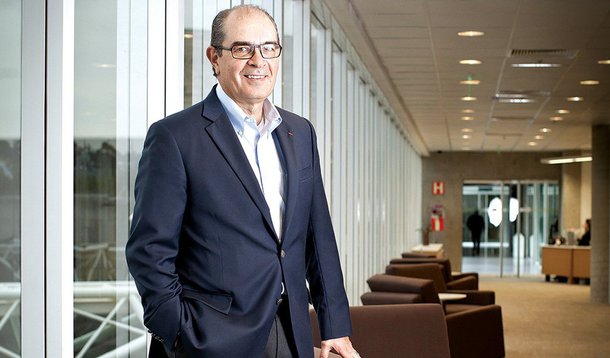 A 1ª Turma da 2ª Câmara do Conselho Administrativo de Recursos Fiscais (Carf) manteve integralmente a autuação relativa a ágio amortizado de R$ 1,28 bilhão; a companhia, presidida por Roberto Oliveira de Lima, ainda pode recorrer da decisão no próprio conselho; a operação que teria dado origem ao ágio ocorreu em 2000, quando a Natura Empreendimentos passou a ser subsidiária integral da Natura Participações; em 2004, elas foram incorporadas pela Natura Cosméticos, e então foi feito o aproveitamento do ágio; empresa faz campanhas em nome da sustentabilidade e se envolveu frequentemente com campanhas de Marina Silva