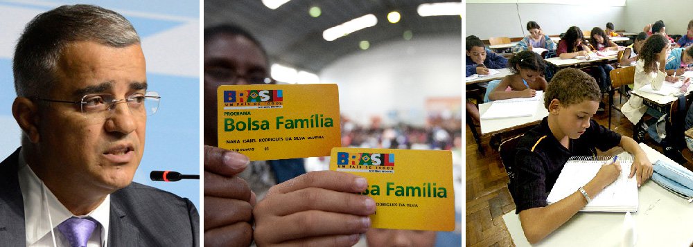 Fazendo um balanço sobre o que considera o fim do ciclo do PT no poder, o colunista Kennedy Alencar afirma que, apesar da crise política e econômica e do processo de impeachment da presidente Dilma Rousseff, os 13 anos do partido na presidência são mais positivos do que negativos; "O PT mudou a agenda pública do país. Os pobres foram, de fato, incluídos no orçamento. Houve o surgimento de uma nova classe média, que criou um mercado consumidor que dinamizou a economia e ajudou a diminuir a pobreza. O país tem um colchão social que inexistia antes da chegada de Lula ao poder e que hoje ameniza os efeitos da crise", diz