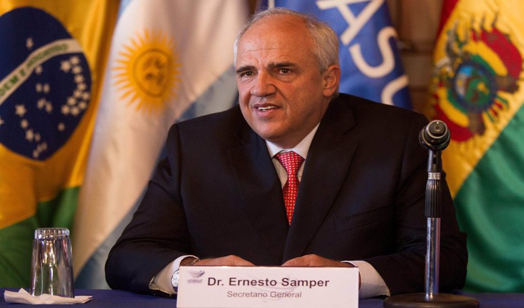 Vários governos latino-americanos expressaram preocupação nesta quinta-feira sobre as possíveis consequências da decisão do Senado de aprovar a abertura de processo de impeachment contra Dilma Rousseff, o que a afasta da Presidência por até 180 dias; Chile, Venezuela, Bolívia, Cuba e Equador manifestaram preocupação com o afastamento da presidente Dilma e os impactos sobre a establidade política e  econômica no continente