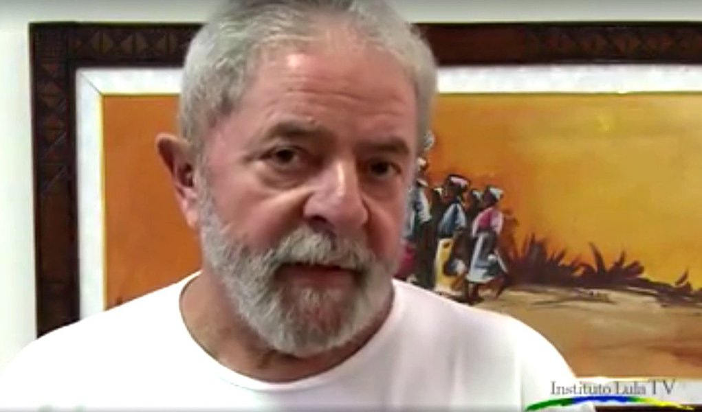 Lula parece ter sentido o golpe de ter sido convocado para depor no MP e de ter passado a ser investigado pela PF por autorização do juiz Sérgio Moro. Sentir o golpe não significa que o ex-presidente tenha entregado os pontos. Até porque o vídeo também é um sinal de que não está disposto a ficar em silêncio. E que vai lutar pra que não destruam tanto a sua história como a do PT