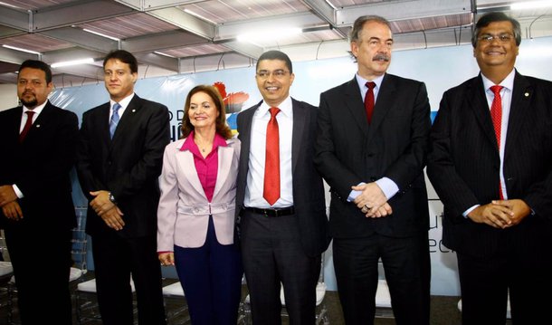 Com aula magna proferida pelo Ministro da Educação, Aloizio Mercadante, o governador Flávio Dino inaugurou a primeira de um total de 23 Unidades Plenas do Instituto Estadual de Educação, Ciência e Tecnologia do Maranhão (Iema), voltado para a formação profissional de jovens; a unidade funcionará no Antigo Colégio Marista, no Centro da Capital Maranhense
