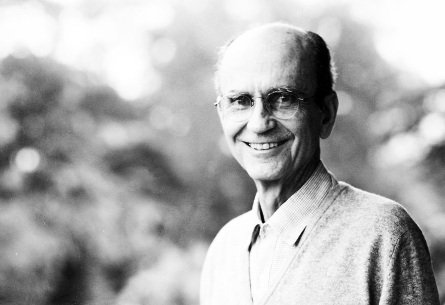 'Na estrada com Gabriel Andrade' é a história em construção de um construtor em construção. O pioneiro no desenvolvimento genético do gir leiteiro e idealizador da construtora que leva seu sobrenome