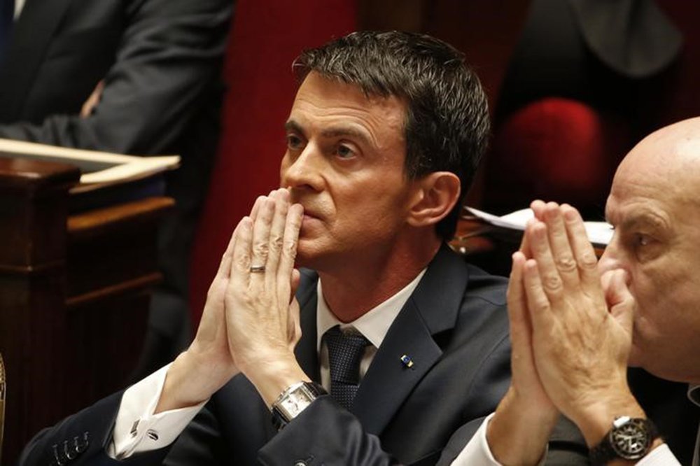 Valls participa de debate na Assembleia Geral em Paris. 19/11/2015. REUTERS/Charles Platiau